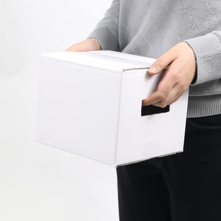 通気孔付きダンボール箱
