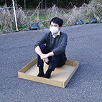 人が入れる大きな箱