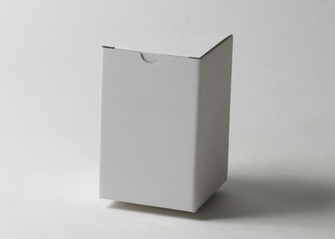 縦横が真四角で程よい深さの一般的サイズの箱－B式スナップ底式