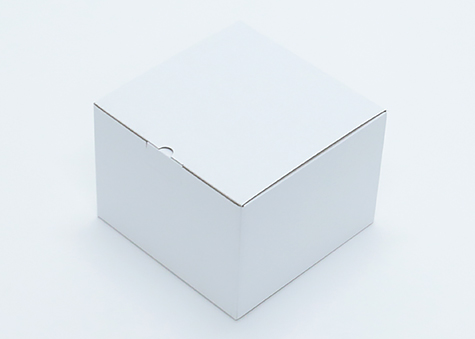 ギフト用ウェアのパッケージに適した真四角の段ボール箱－B式底組型ロックタイプ