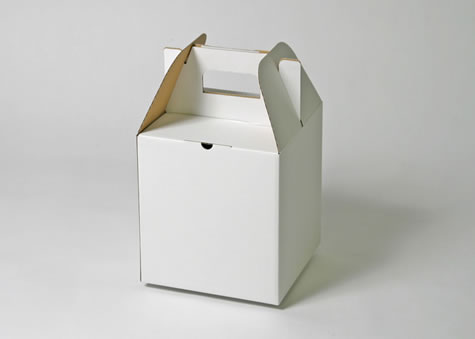 お正月のおせち料理宅配用に設計された高級志向の箱－B式組底ケース