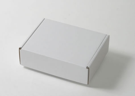 ラミネート加工でツヤツヤの高級感ある箱にもできる－Ｎ形額縁タイプ段ボール箱