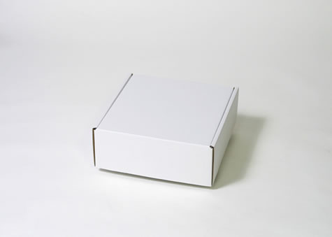 パソコン周辺機器梱包にも使える強度の箱－Ｎタイプ額縁形段ボールケース
